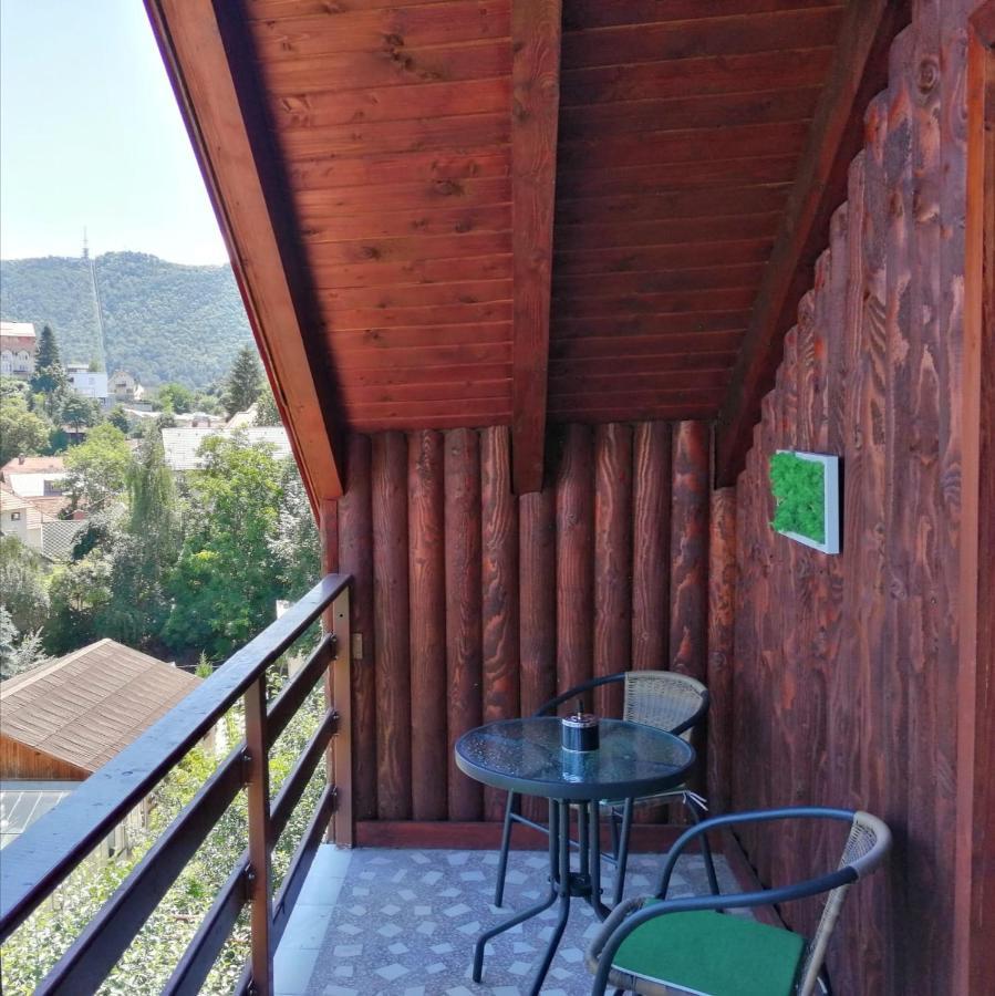 Snug Apartments - Private Parking Near Downtown Брашов Екстер'єр фото