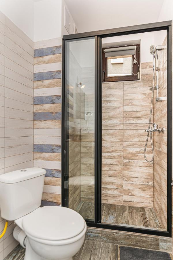 Snug Apartments - Private Parking Near Downtown Брашов Екстер'єр фото