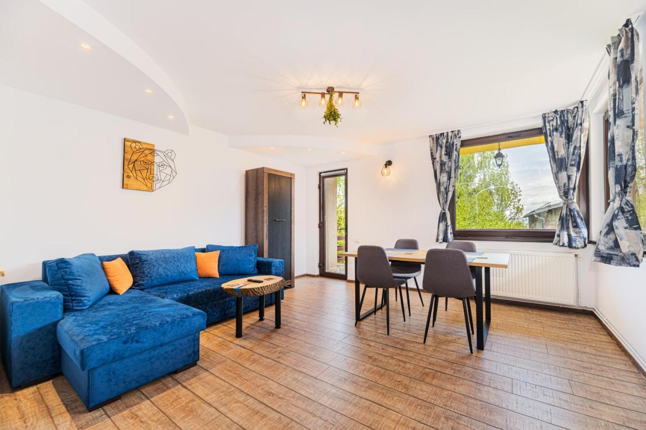 Snug Apartments - Private Parking Near Downtown Брашов Екстер'єр фото