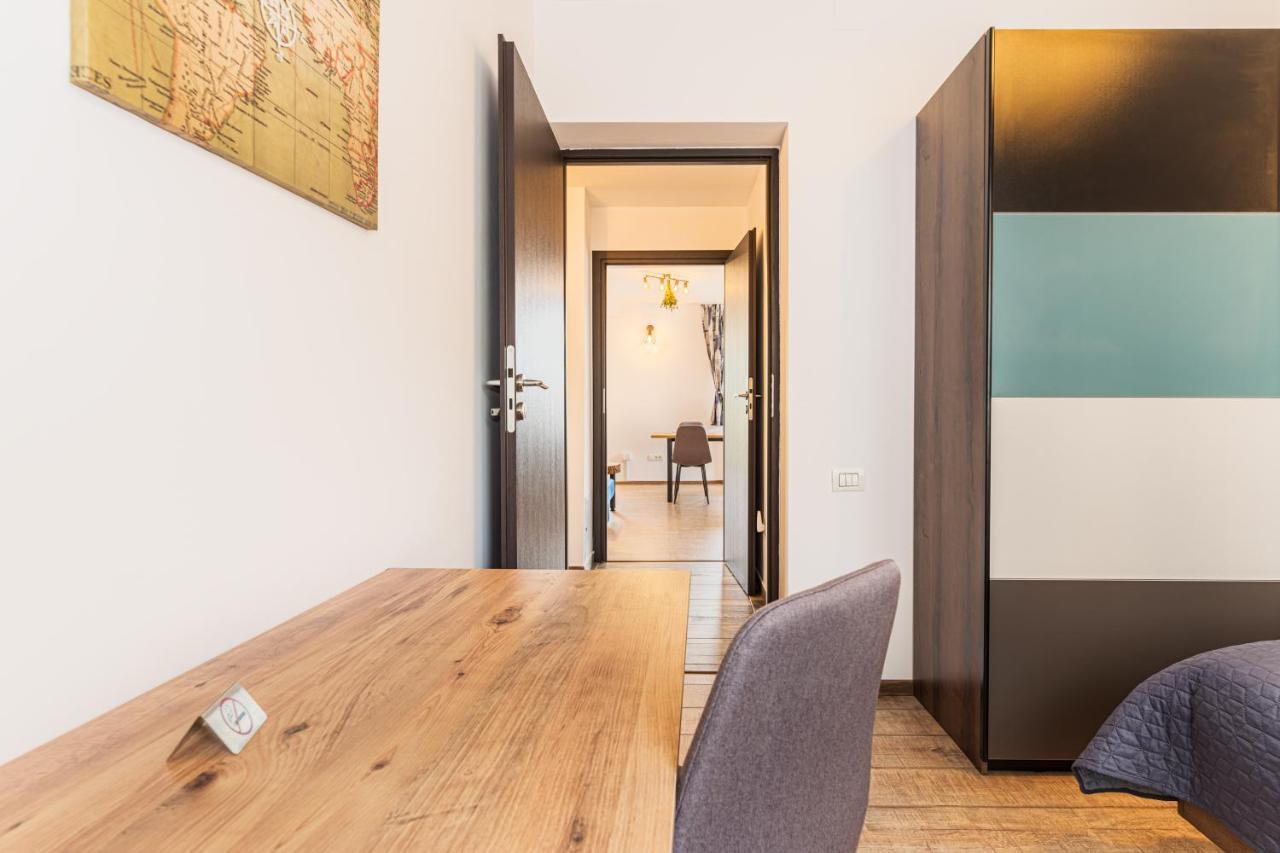 Snug Apartments - Private Parking Near Downtown Брашов Екстер'єр фото