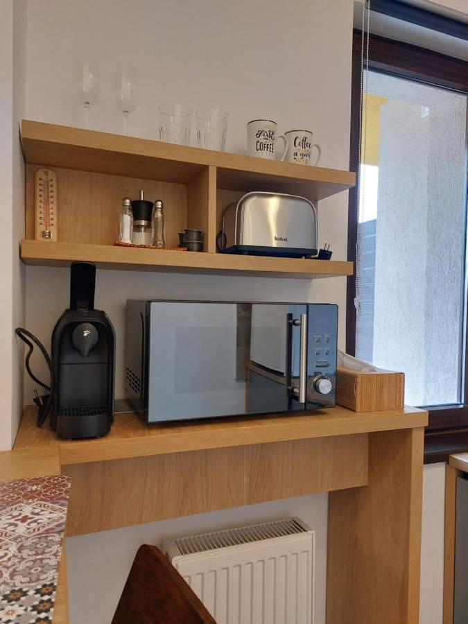 Snug Apartments - Private Parking Near Downtown Брашов Екстер'єр фото