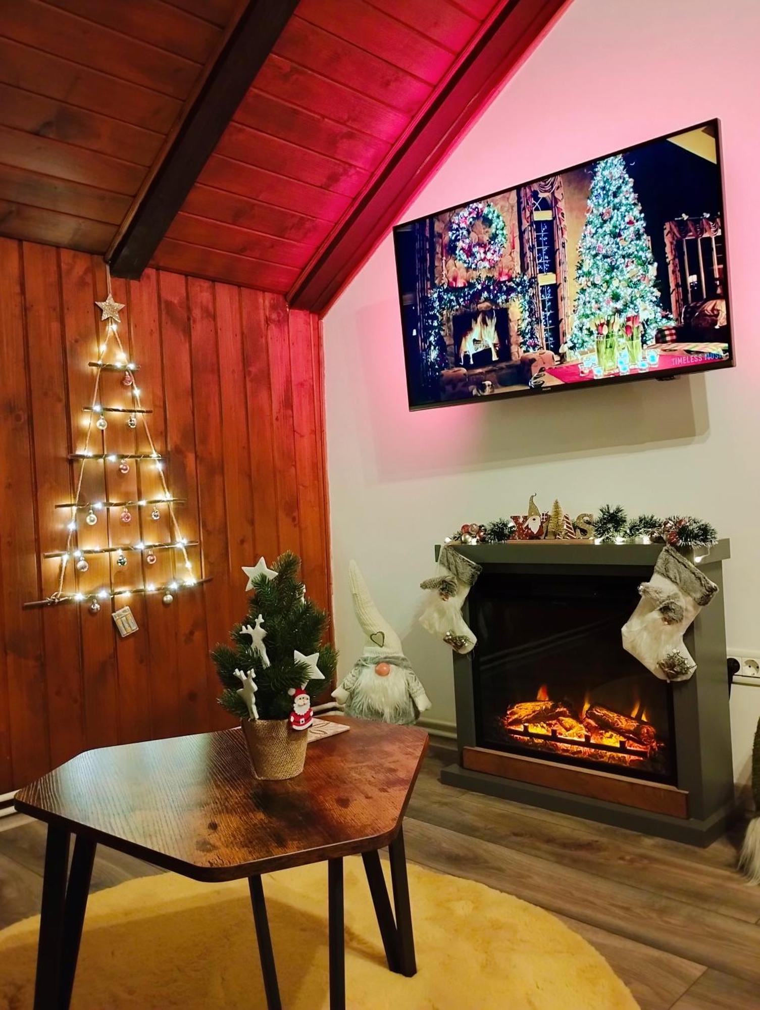 Snug Apartments - Private Parking Near Downtown Брашов Екстер'єр фото